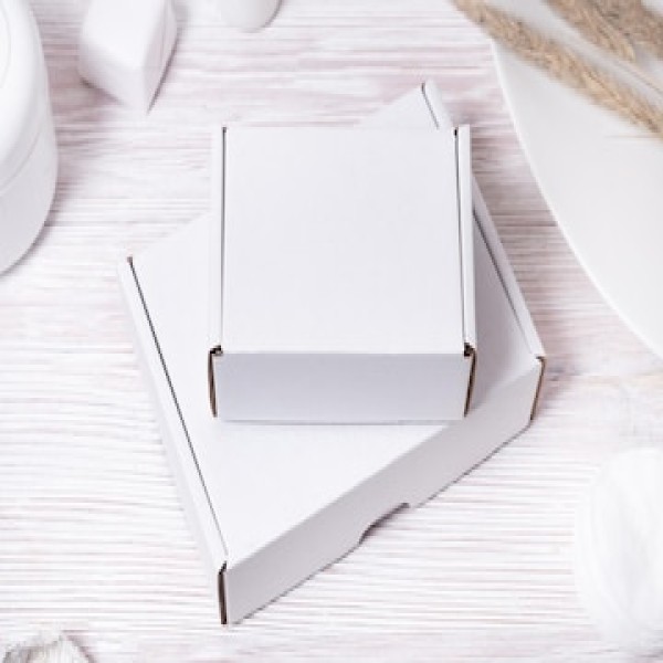 fornecedor de caixa de papelão branca