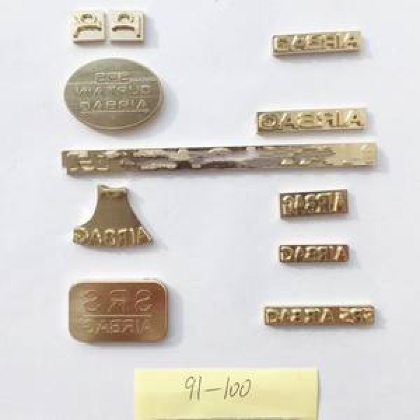 etiqueta de metal para roupas