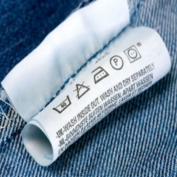 etiqueta interna para roupas