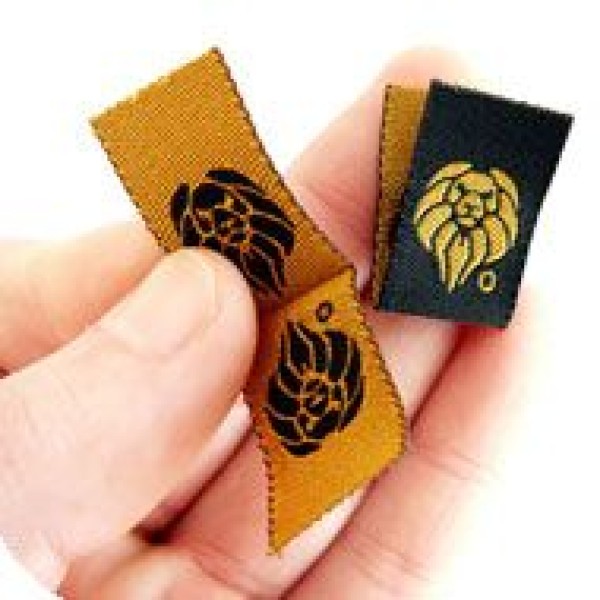 etiquetas estampadas para roupa
