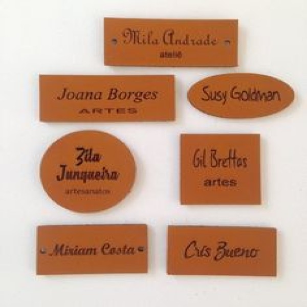 etiquetas personalizadas em couro
