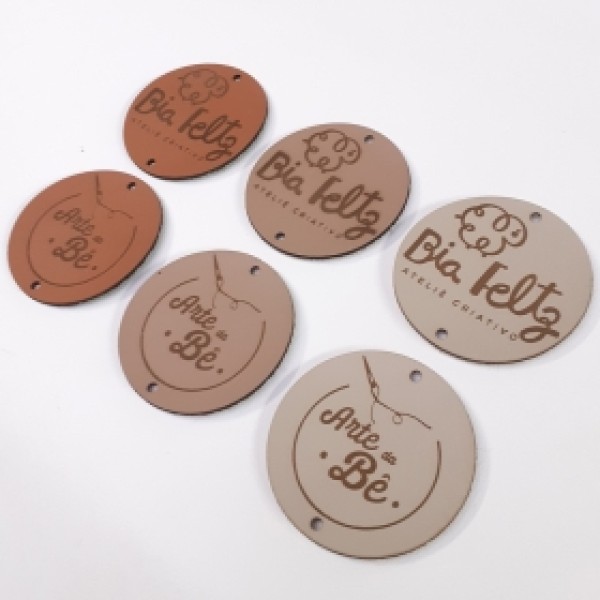 etiquetas personalizadas em couro