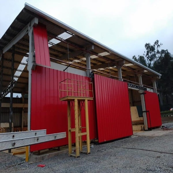 fachada de telha metálica