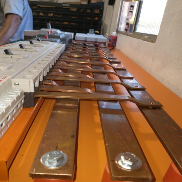 fornecedor de quadros elétricos