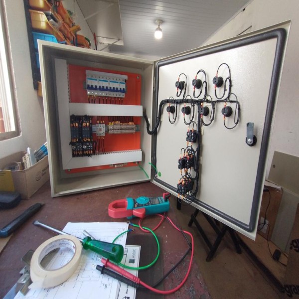 fornecedor de quadros elétricos