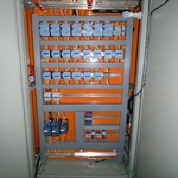 empresas de montagem de painéis elétricos