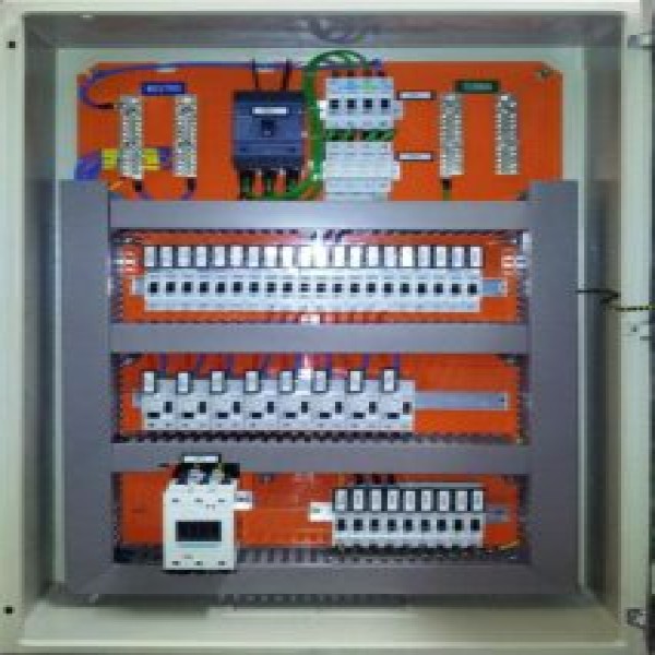 montagem de painéis elétricos