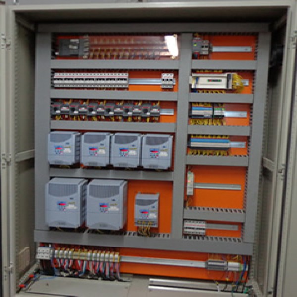 montagem de painéis elétricos
