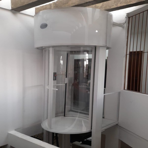 elevador redondo residencial