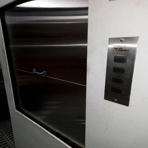 empresa de elevadores de carga