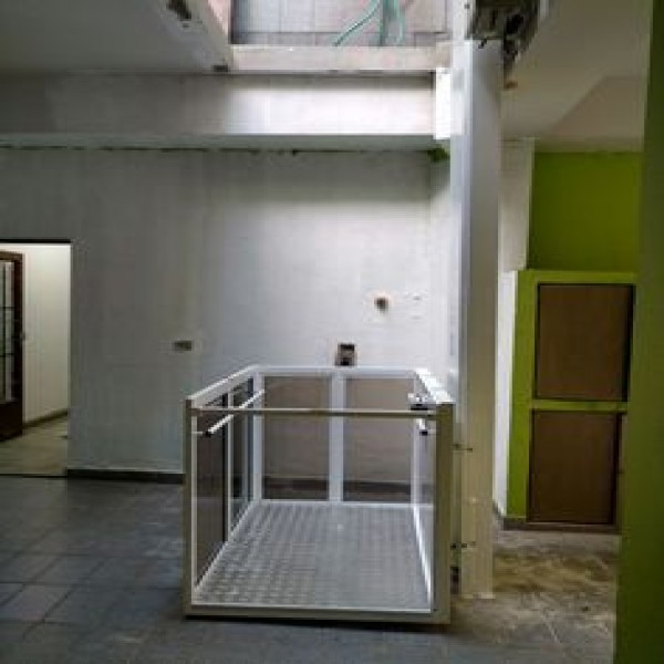 elevador plataforma para cadeirantes