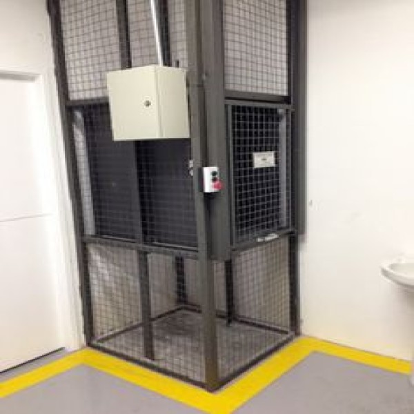 montagem e desmontagem de elevador de carga