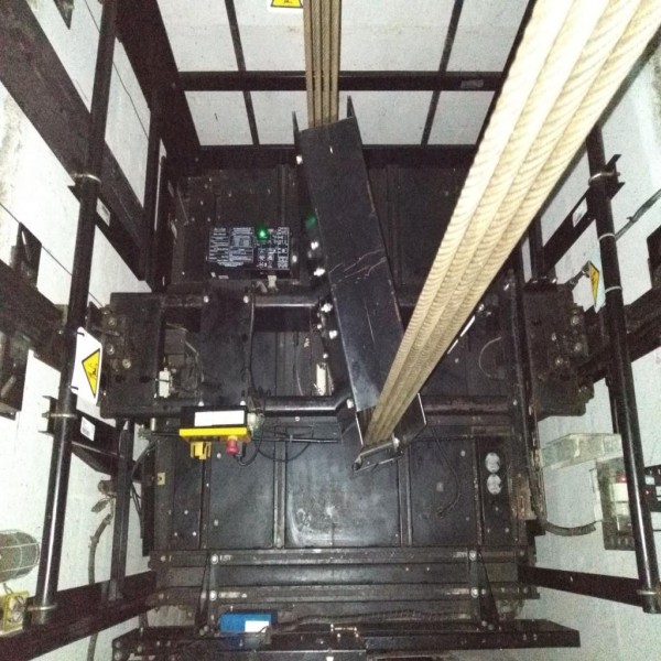 conservação de elevadores de carga