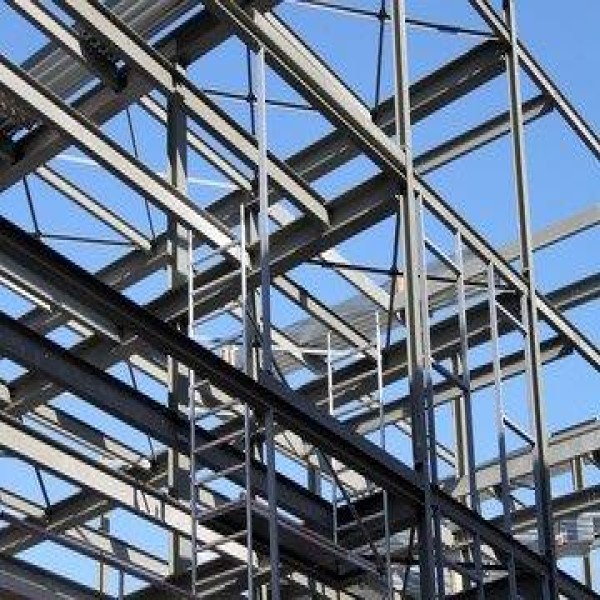 fabricação e montagem de estruturas metálicas