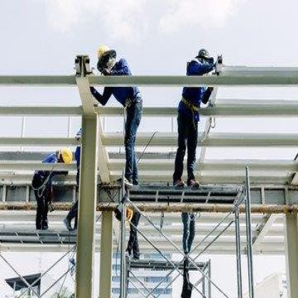 fabricação e montagem de estruturas metálicas
