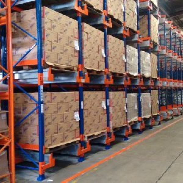 distribuidor de porta pallets