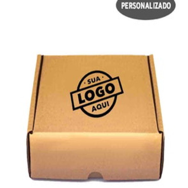 caixa de papelão com logotipo