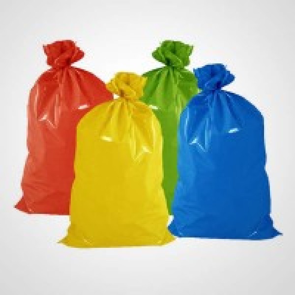 sacos de lixo coloridos