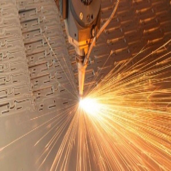 corte a laser de chapa de aço carbono