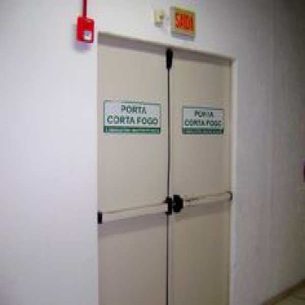 porta corta fogo dupla