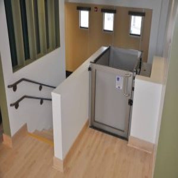 plataforma elevatória de acessibilidade