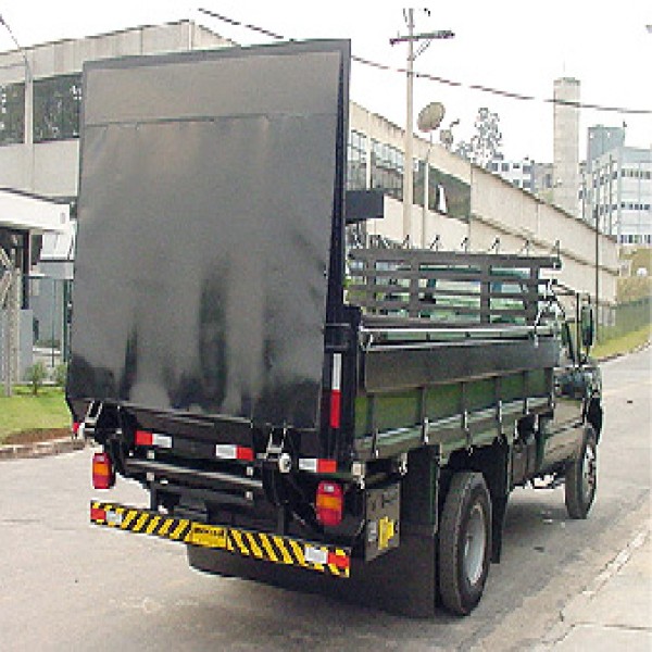 Plataforma elevatória de carga veicular