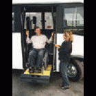 Plataforma para portadores de deficiências físicas para microônibus Marksell
