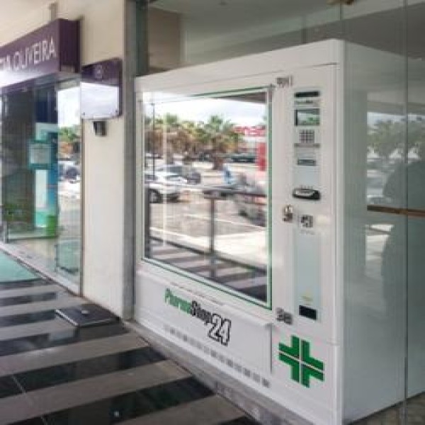 Máquina de emblistar medicamentos