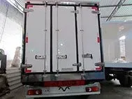 caminhão baú refrigerado 3 4