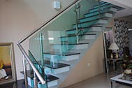 corrimão de escada alumínio e vidro