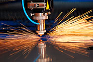 máquina de cortar tecido a laser