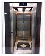 elevador eletromecânico de passageiros