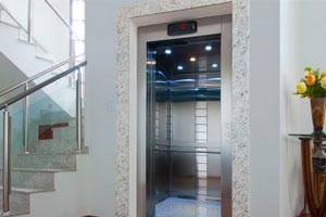 elevador de passageiros e carga