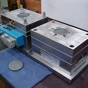 Fábrica de moldes para injetora