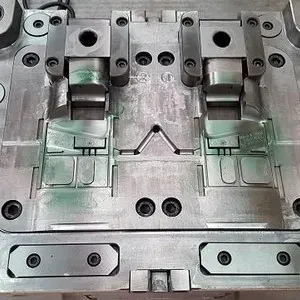 Fabricantes de moldes para injeção de peças plásticas