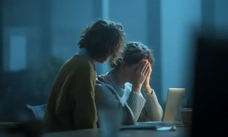 Chorar no Trabalho: Como Lidar com Emoções no Escritório
