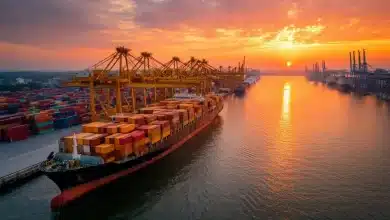 Balança comercial tem superávit de US$ 5,9 bilhões em junho 2 Superávit Comercial Cresce com Alta nas Exportações