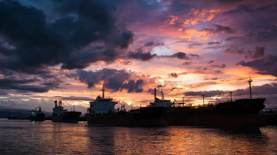 Bloqueio Total de Petroleiros em Venezuela: Impactos e Reações