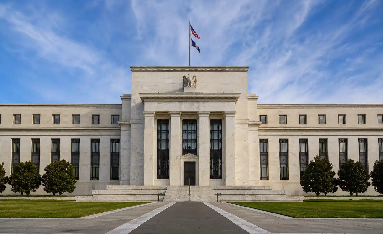 Senado dos EUA aprova Kevin Warsh para presidência do Fed