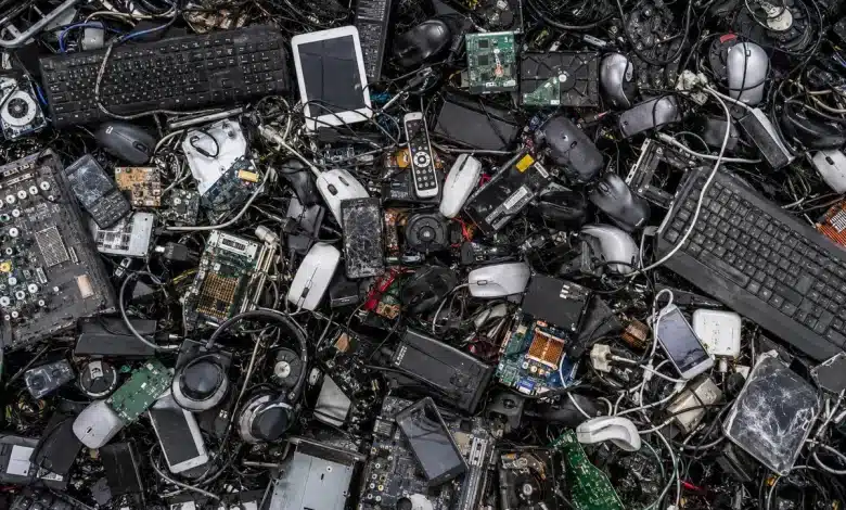 Logística reversa de eletroeletrônicos cresce no Brasil, mas coleta ainda é desafio