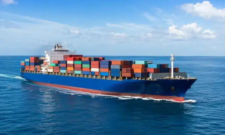 Navio abastecido com etanol brasileiro inicia primeira viagem internacional