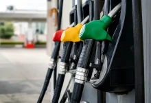 Trump antecipa fim de restrições sobre gasolina nos EUA
