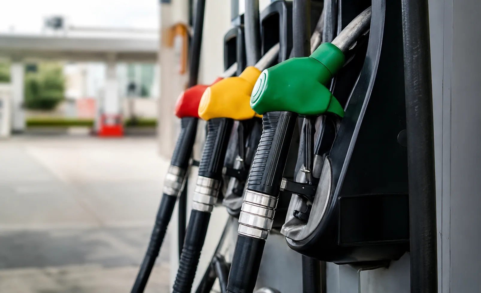 Trump antecipa fim de restrições sobre gasolina nos EUA 2 Trump antecipa fim de restrições sobre gasolina nos EUA