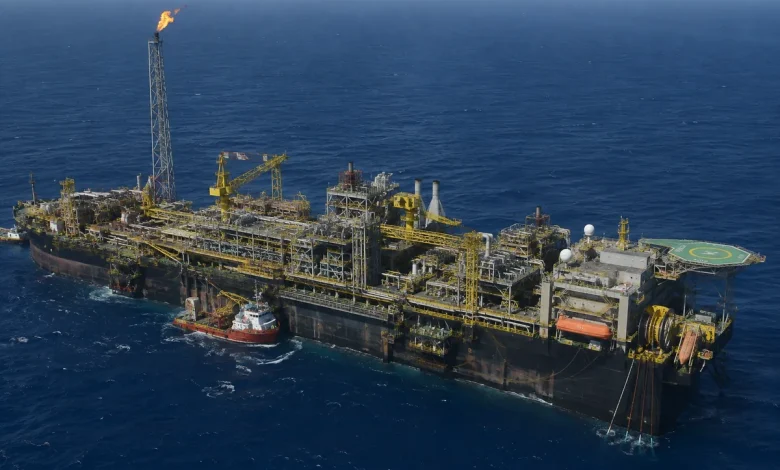 Produção de petróleo e gás natural alcança novo pico em junho