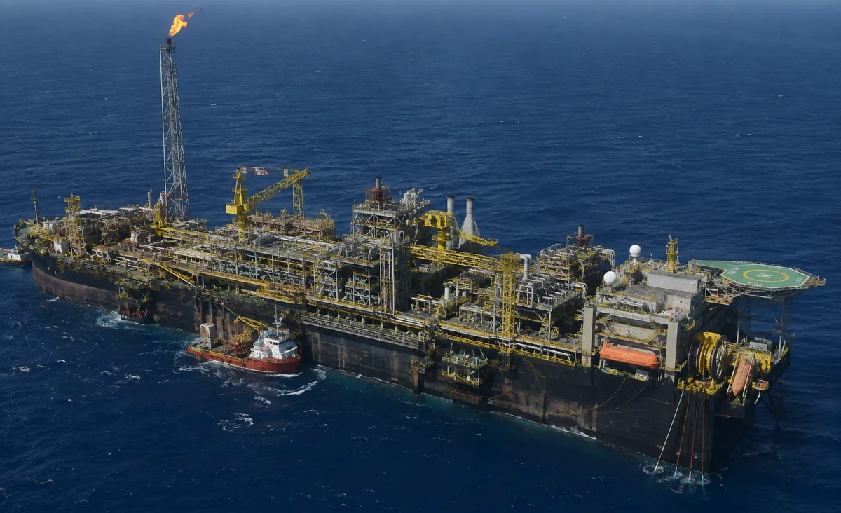 Produção de petróleo e gás natural alcança novo pico em junho 2 Produção de petróleo e gás natural alcança novo pico em junho