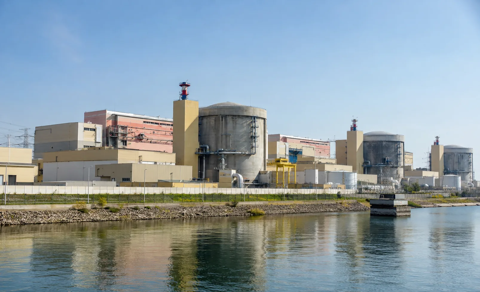 Romênia fecha usina nuclear devido a baixo nível do Danúbio 2 Romênia fecha usina nuclear devido a baixo nível do Danúbio