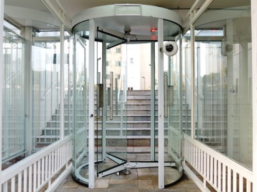 Porta Giratória Com Acionamento Automático