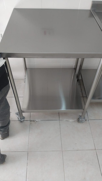 Bancada De Inox Com Pés Tubulares