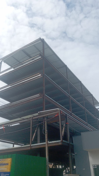 Construção De Edificações Metálicas