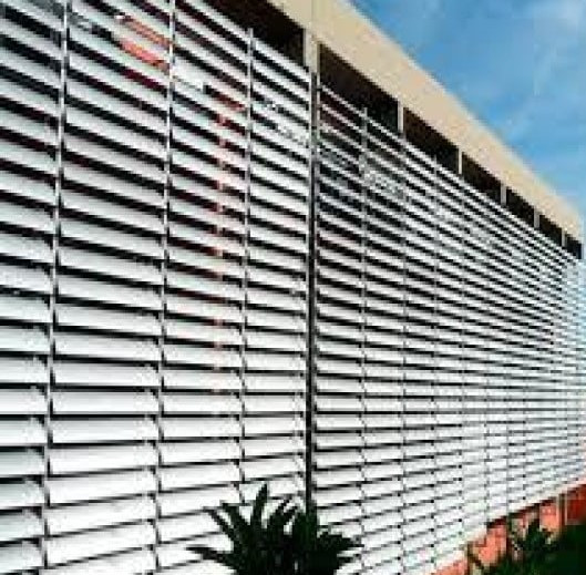 Brise-soleil de PVC